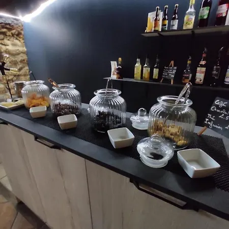 La Pierre Trouée D'hôtes Couette-café