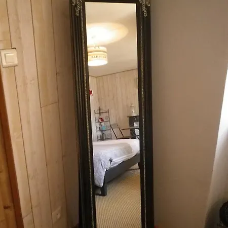 Hotel La Pierre Trouee D'hotes