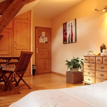 Hotel La Pierre Trouee D'hotes *