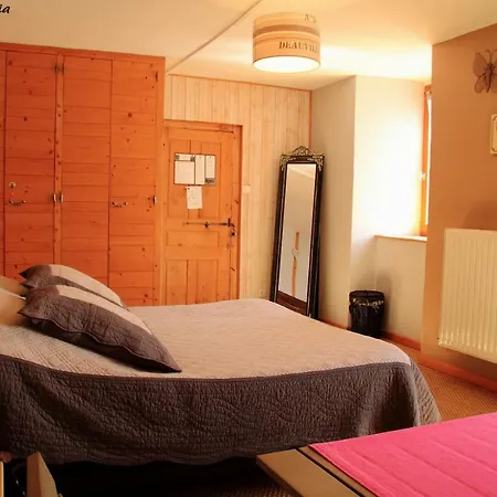 La Pierre Trouee D'hotes Hotel