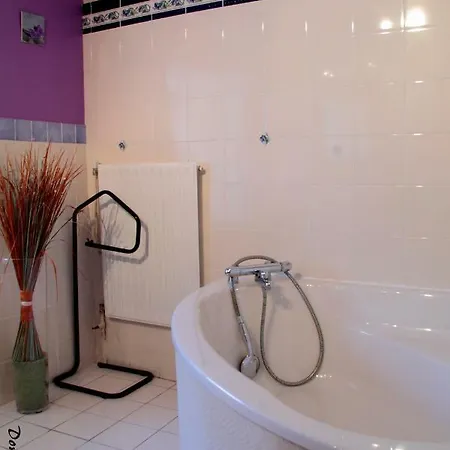 Hotel La Pierre Trouee D'hotes