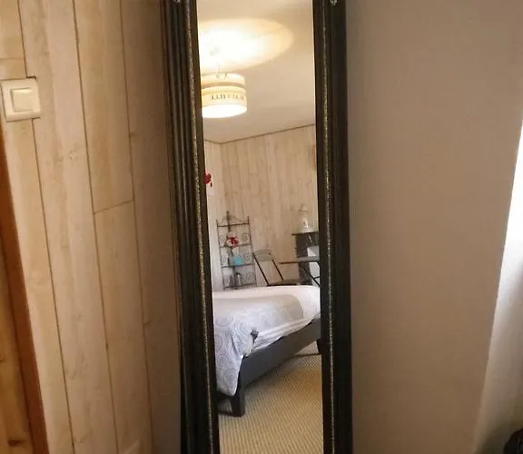 Hotel La Pierre Trouee D'hotes