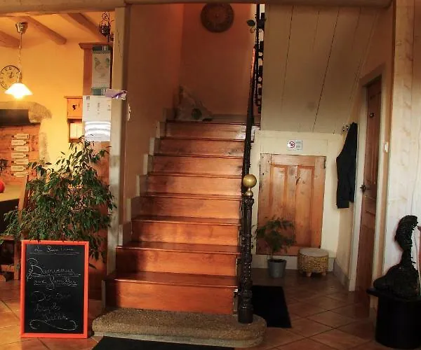 Hotel La Pierre Trouee D'hotes