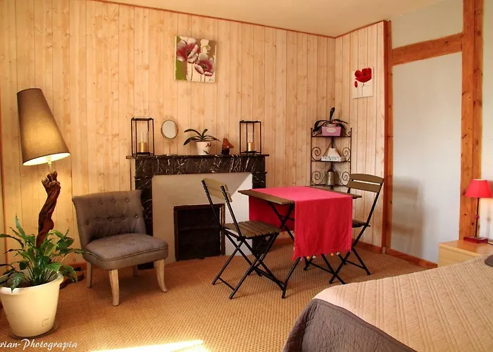 Hotel La Pierre Trouee D'hotes Châteauneuf-de-Randon